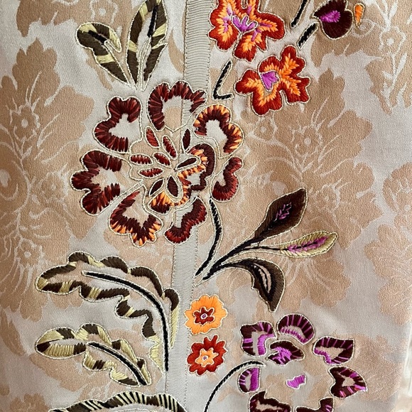 Sigrid Olsen Elegant Embroidered Cream and Gold Brocade Jacket Size 10 Buttons - Picture 6 of 17